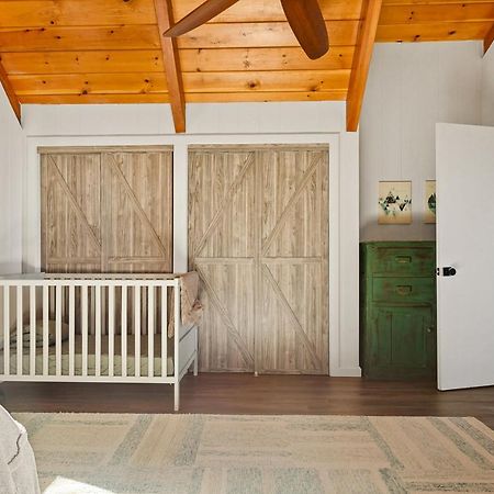 Romantic & Family Friendly Chalet In The Woods เลคแอร์โรว์เฮด ภายนอก รูปภาพ