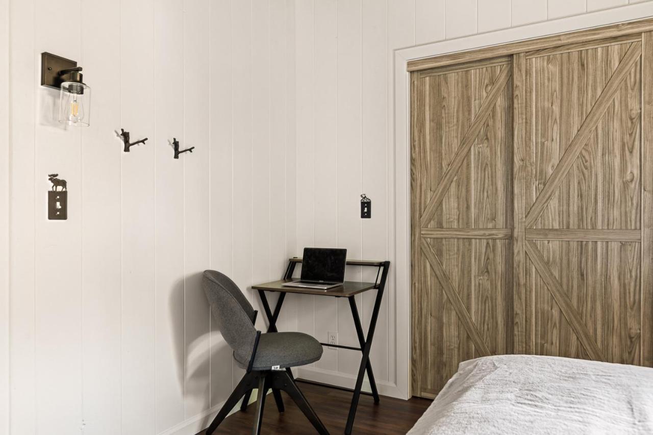 Romantic & Family Friendly Chalet In The Woods เลคแอร์โรว์เฮด ภายนอก รูปภาพ