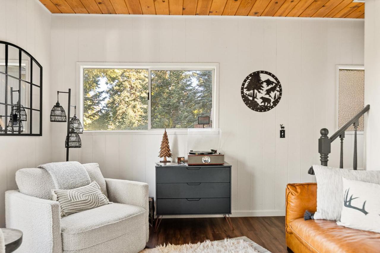 Romantic & Family Friendly Chalet In The Woods เลคแอร์โรว์เฮด ภายนอก รูปภาพ