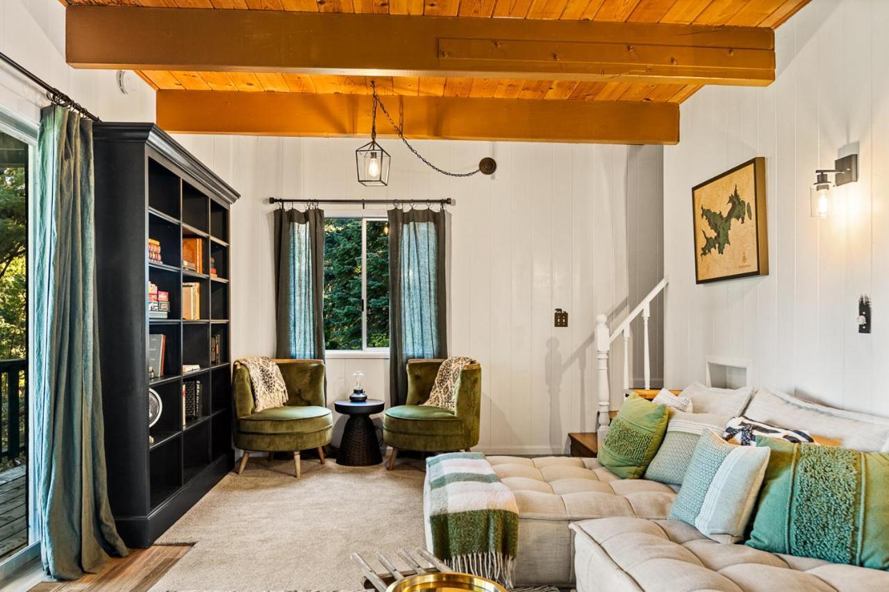 Romantic & Family Friendly Chalet In The Woods เลคแอร์โรว์เฮด ภายนอก รูปภาพ