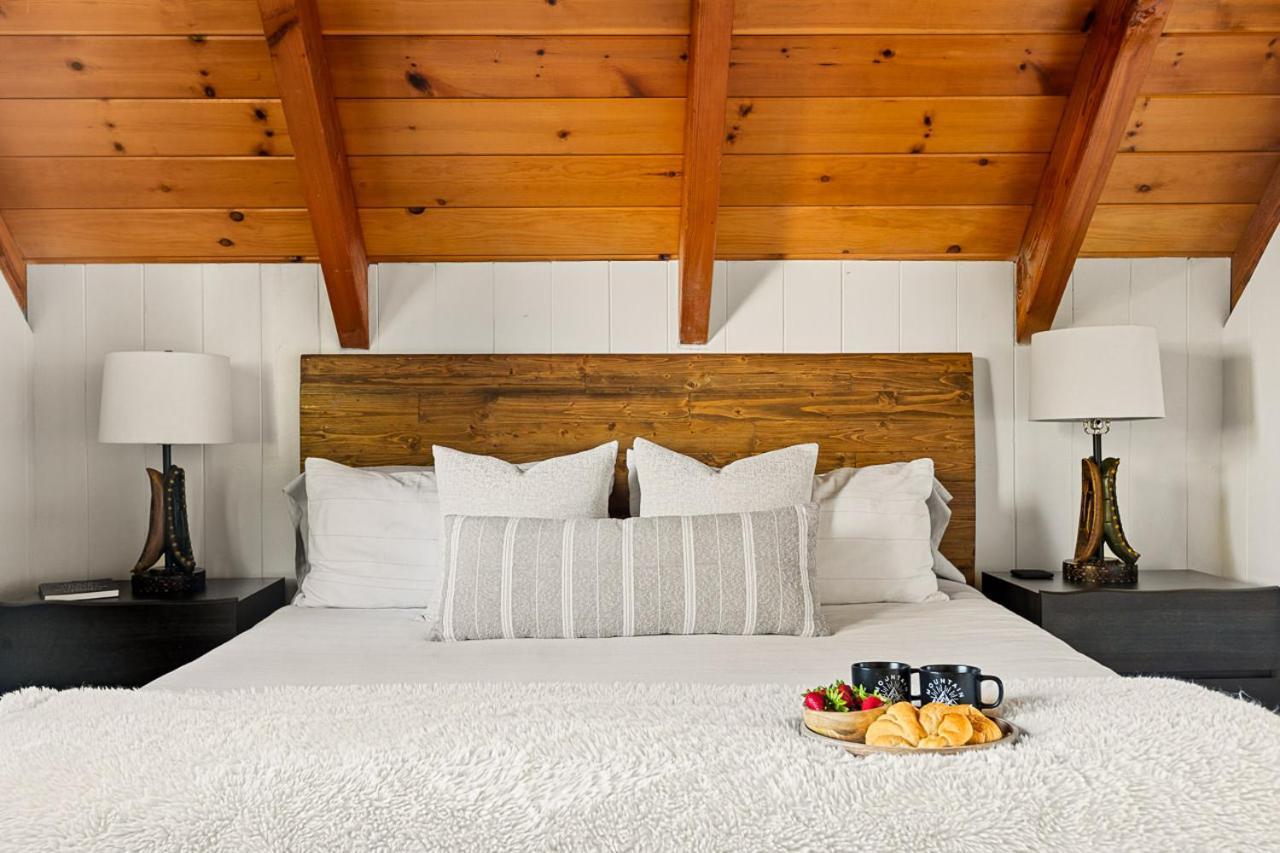 Romantic & Family Friendly Chalet In The Woods เลคแอร์โรว์เฮด ภายนอก รูปภาพ